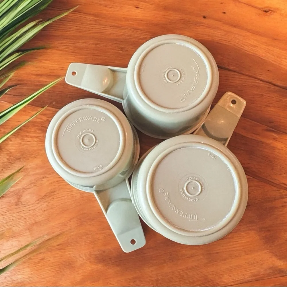 Vintage Tupperware Measuring Cups – Avocado Green – 1 Cup, 3/4 Cup, 2/3 Cup